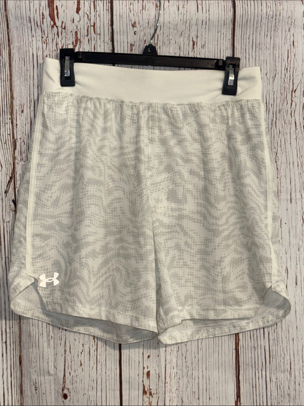 Under Armour White & Light Gray Patterned Men’s Athletic Shorts